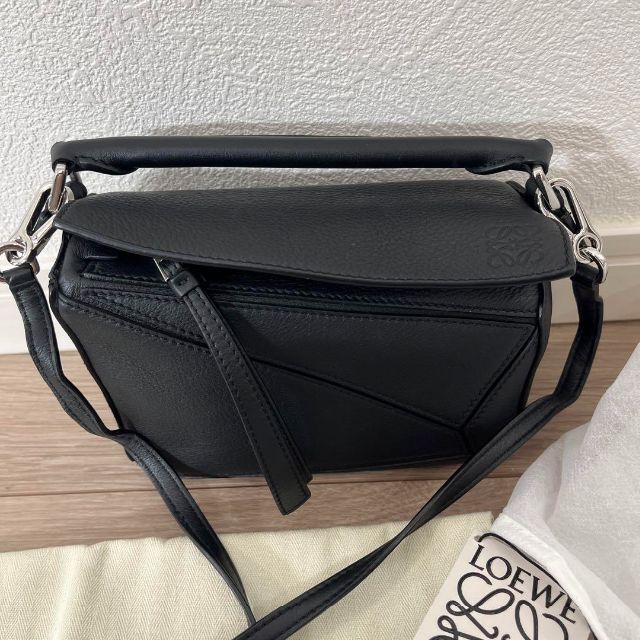 大割引 - LOEWE LOEWE パズルバッグミニ ロエベ ショルダーバッグ 大割引 - LOEWE LOEWE パズルバッグミニ ロエベ ショルダーバッグ