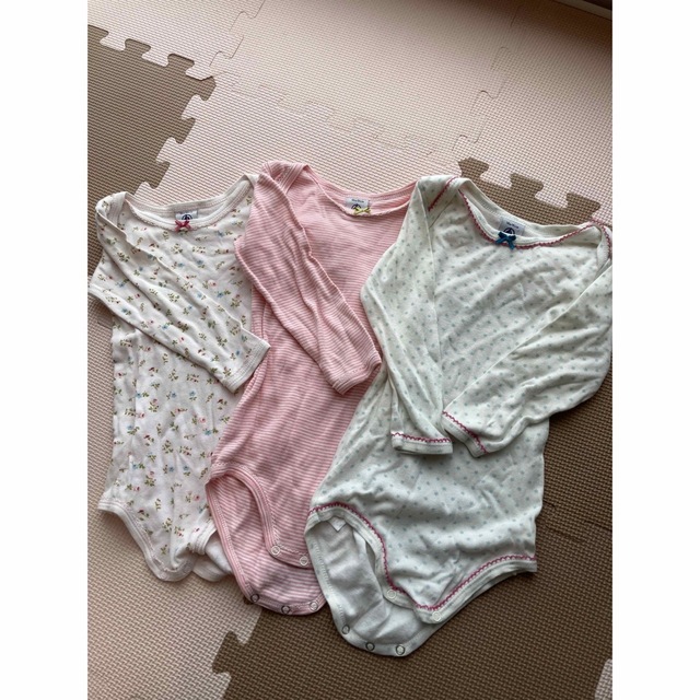 PETIT BATEAU(プチバトー)のプチバトー　ロンパース　18m/81cm 3枚セット キッズ/ベビー/マタニティのベビー服(~85cm)(ロンパース)の商品写真