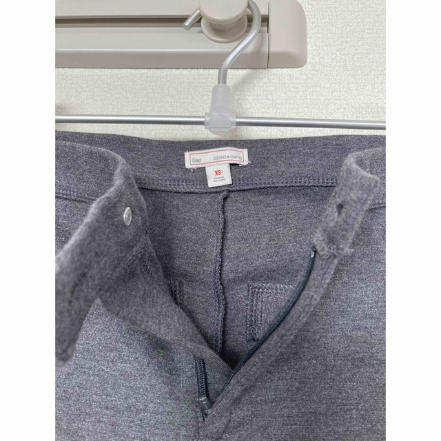 GAP(ギャップ)のギャップ　パンツ　グレー　XSサイズ レディースのパンツ(その他)の商品写真