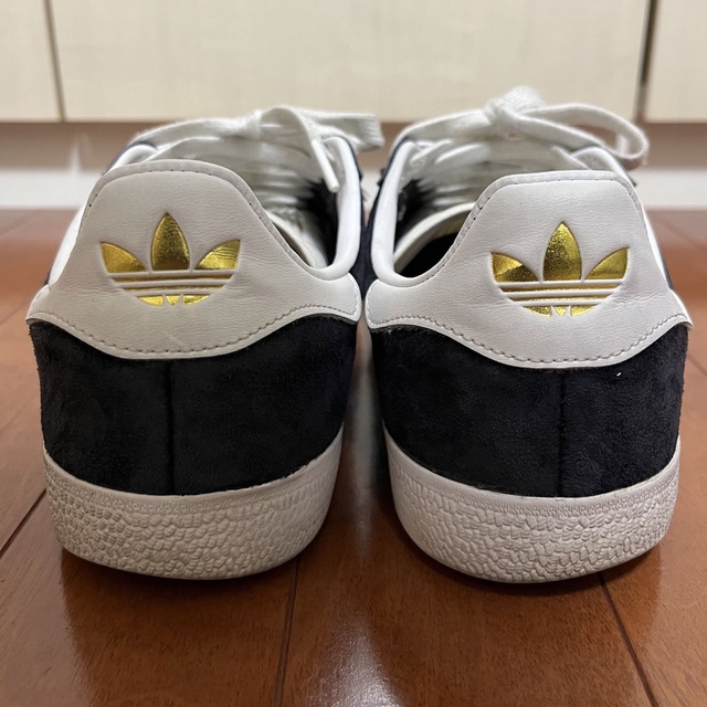 adidas(アディダス)のadidas Gazelle ADV 27.0㎝ ブラック メンズの靴/シューズ(スニーカー)の商品写真