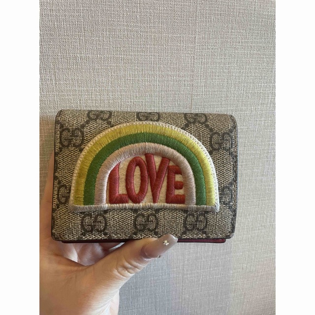 Gucci(グッチ)のGUCCI/GGスプリーム/LOVE/2つ折り財布/ミニウォレット レディースのファッション小物(財布)の商品写真