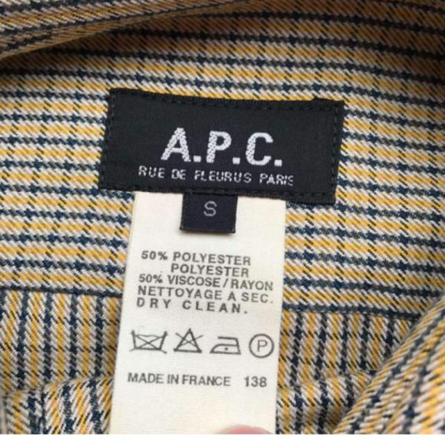 A.P.C(アーペーセー)の美品 A.P.C. ワンピース シャツ プルオーバー S 黄色 フランス製 レディースのワンピース(ひざ丈ワンピース)の商品写真