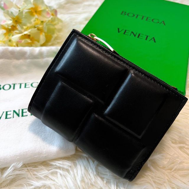 Bottega Veneta - ✨未使用に近い✨現行✨ボッテガヴェネタ 折財布 カーフレザー ゴールド金具ボッテ