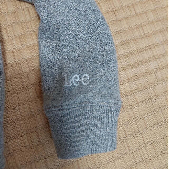 Lee(リー)のLee　100センチ　キッズ　ベビー　パーカー キッズ/ベビー/マタニティのキッズ服男の子用(90cm~)(Tシャツ/カットソー)の商品写真