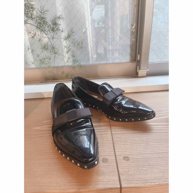 VALENTINO(ヴァレンティノ)のヴァレンティノ　ローファー レディースの靴/シューズ(ローファー/革靴)の商品写真