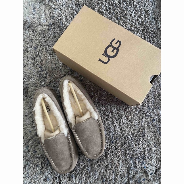 UGG  ANSLEY スレート　24cm