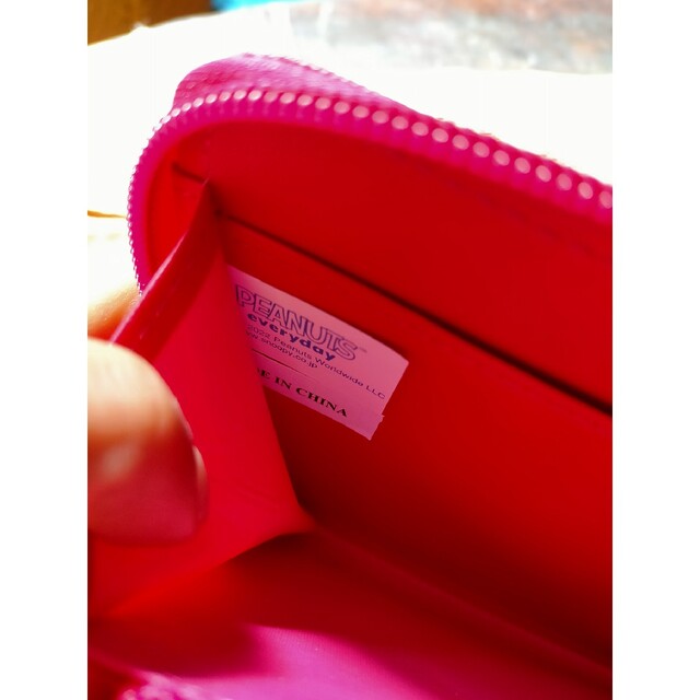 SNOOPY(スヌーピー)のスヌーピー 財布バッグ ショルダーバッグ ウォレット 長財布 ショッキングピンク レディースのファッション小物(財布)の商品写真