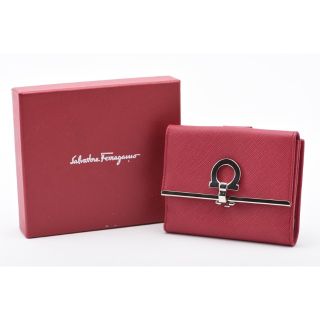 フェラガモ(Ferragamo)のフェラガモ ガンチーニ　折りお財布。その他フェラガモ エルメスグッチアップ！(財布)