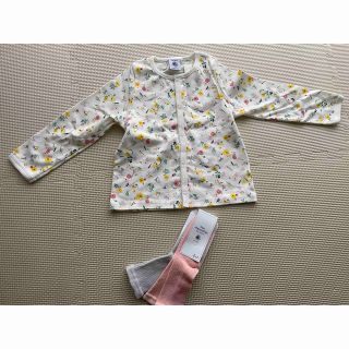 プチバトー(PETIT BATEAU)の【新品】プチバトー　カーディガン　靴下(カーディガン/ボレロ)