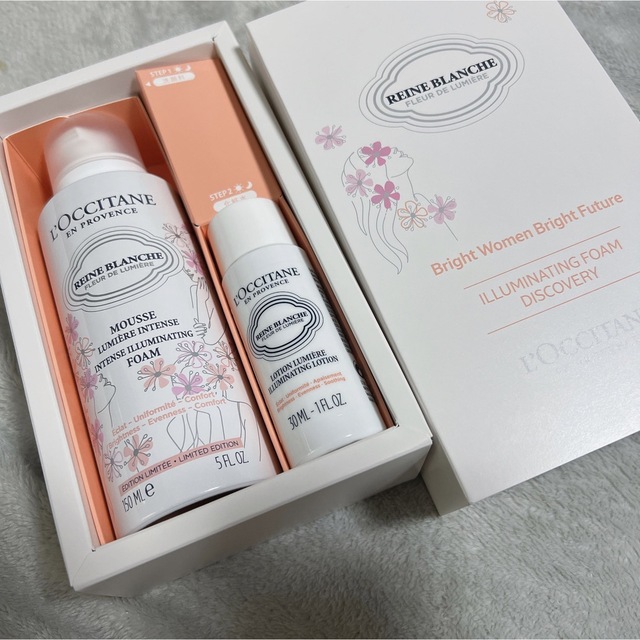 L'OCCITANE(ロクシタン)の【新品未使用･限定品】ロクシタン レーヌブランシュ 洗顔 化粧水セット コスメ/美容のスキンケア/基礎化粧品(洗顔料)の商品写真