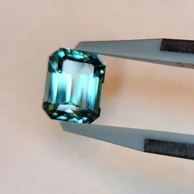 レディースナミビア産 ラグーンブルートルマリン IRODORI STONE 2.45ct