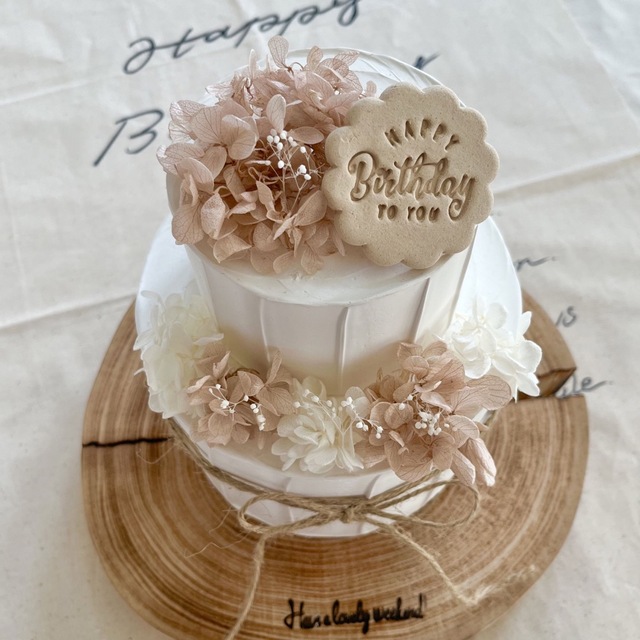 くすみピンクとホワイト紫陽花のクレイケーキ♡ ハンドメイドのキッズ/ベビー(その他)の商品写真