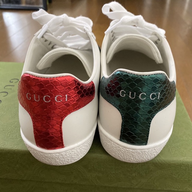 Gucci(グッチ)のお値下げグッチ　スニーカー　サイズ35 レディースの靴/シューズ(スニーカー)の商品写真