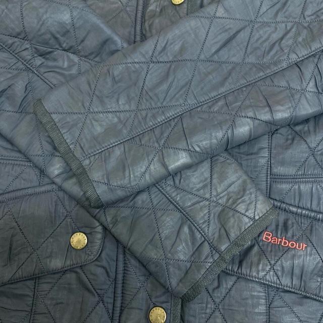 【中古】レディース バブアー Barbour キルティングジャケット ジップアップ ロゴ 刺繍 裏地フリース サイズ：UK 8 チャコールグレー系 レディースのジャケット/アウター(その他)の商品写真