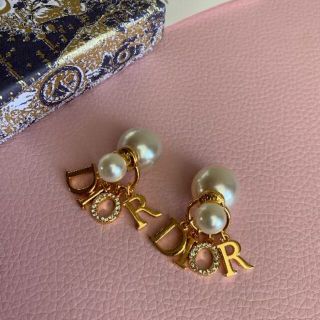 Dior - ディオール DIOR TRIBALES ピアス メタル・レジンパール Dior - ディオール DIOR TRIBALES ピアス メタル・レジンパール