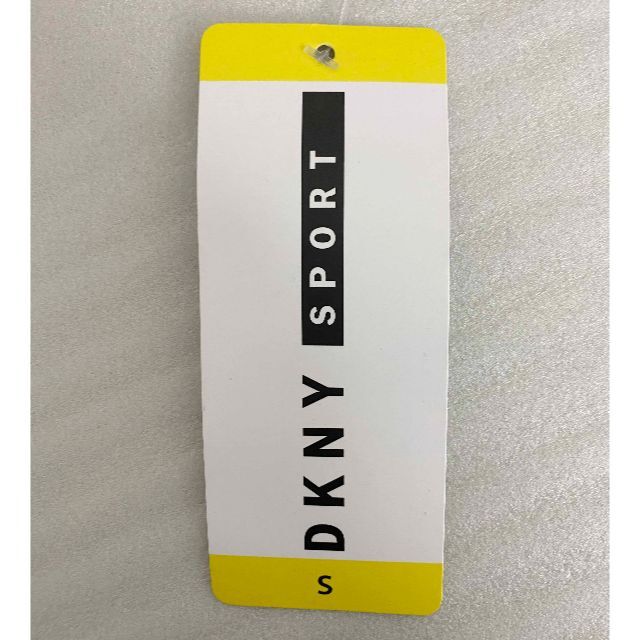 DKNY(ダナキャランニューヨーク)の新品 S ★ DKNY レディース ロゴ トレーナー 裏起毛 カモフラ キラキラ レディースのトップス(トレーナー/スウェット)の商品写真