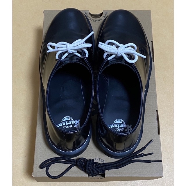 Dr.Martens(ドクターマーチン)のドクターマーチン　1461 WHITE STITCH 3 ホール シューズ メンズの靴/シューズ(ブーツ)の商品写真