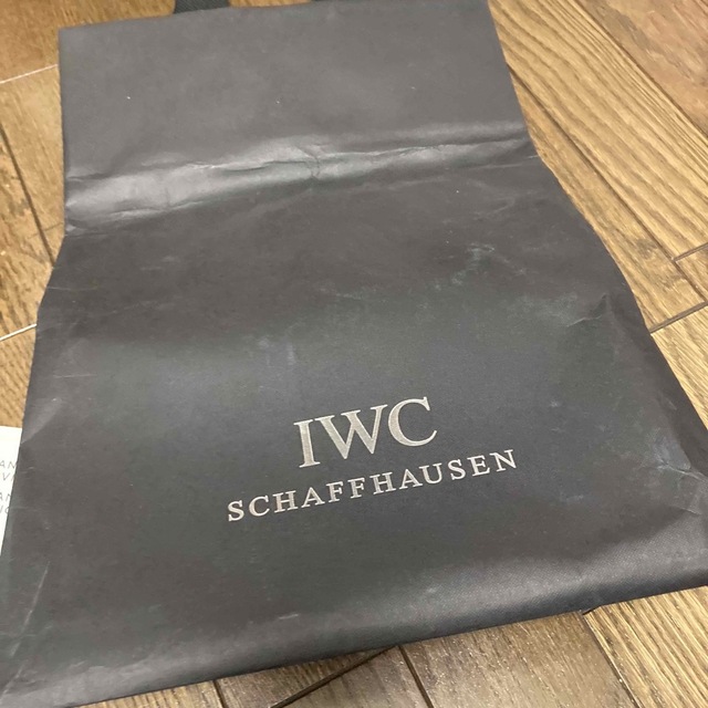 IWC(インターナショナルウォッチカンパニー)の【ジャンク品】IWC 空箱　磨き布等付属品付き レディースのバッグ(ショップ袋)の商品写真