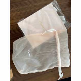 ファミュ(FEMMUE)の【新品未使用】FEMMUEの紙袋と布袋セット(ショップ袋)