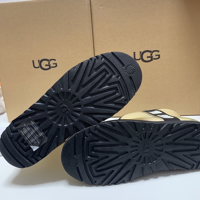 UGG(アグ)のUGG レインブーツ　クラシッククリアミニ メンズの靴/シューズ(ブーツ)の商品写真