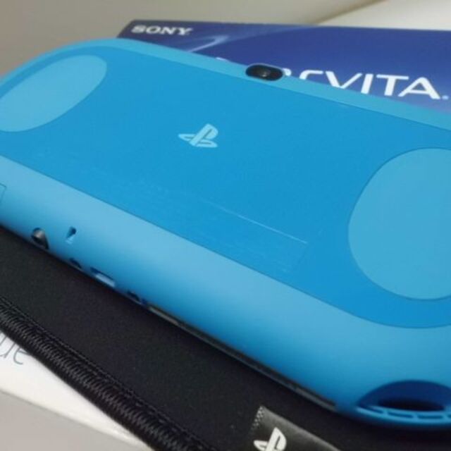 PlayStation Vita(プレイステーションヴィータ)のPSVITA PCH-2000 Aqua Blue エンタメ/ホビーのゲームソフト/ゲーム機本体(携帯用ゲーム機本体)の商品写真