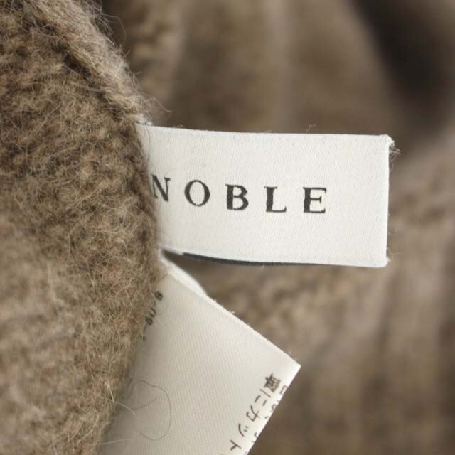 Noble(ノーブル)のノーブル 19AW 5G YAK Vネックニット セーター 長袖 ライトブラウン レディースのトップス(ニット/セーター)の商品写真