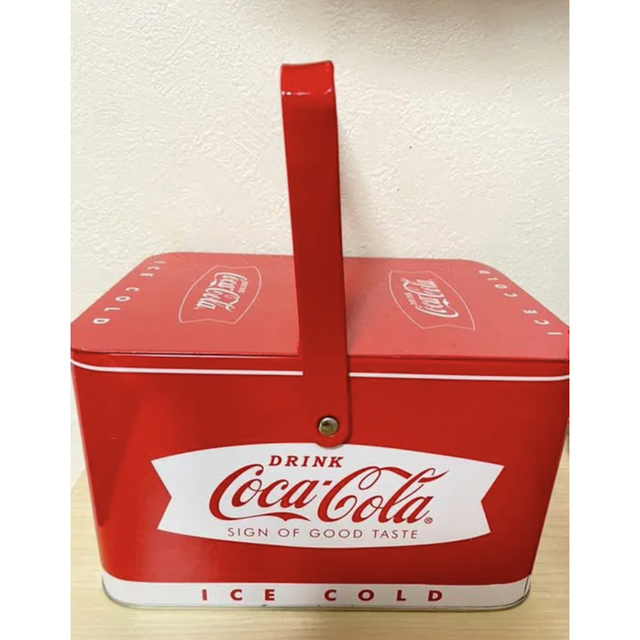 コカ・コーラ(コカコーラ)のコカコーラ　両開き　ブリキ缶 インテリア/住まい/日用品のインテリア小物(小物入れ)の商品写真