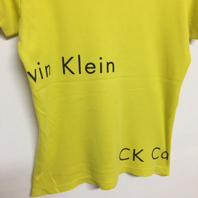 Calvin Klein(カルバンクライン)のカルバンクライン /Calvin Klein ロゴプリント Tシャツ 半袖 サイズ：Women's S イエロー古着 【中古】 レディースのトップス(Tシャツ(半袖/袖なし))の商品写真