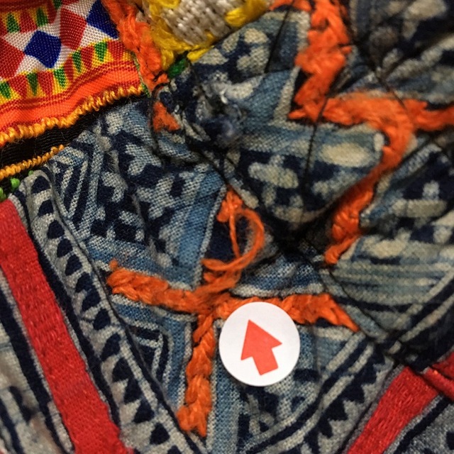 モン族 民族衣装 ショート パンツ パッチワーク サイズ：M古着 【中古】 メンズのスーツ(スラックス/スーツパンツ)の商品写真