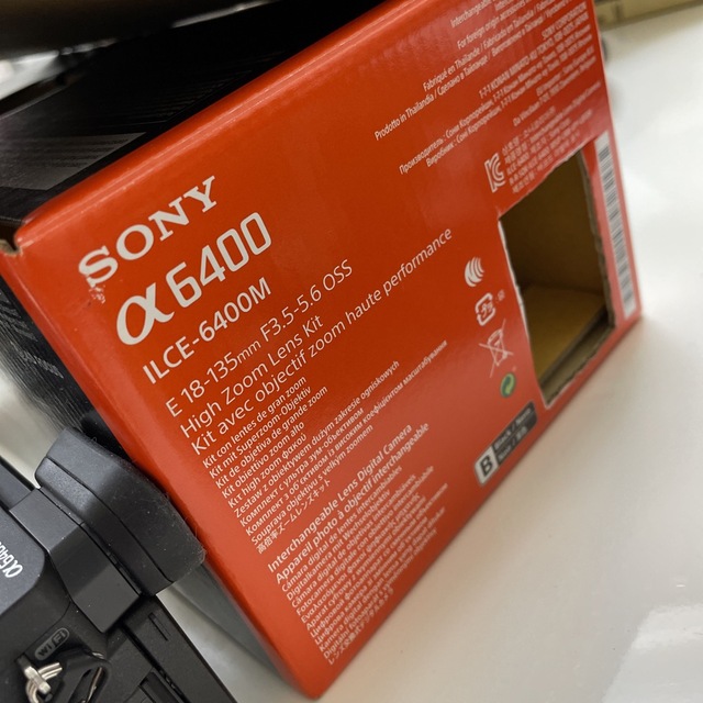 SONY(ソニー)のSONY α6400 高倍率ズームレンズキット スマホ/家電/カメラのカメラ(ミラーレス一眼)の商品写真