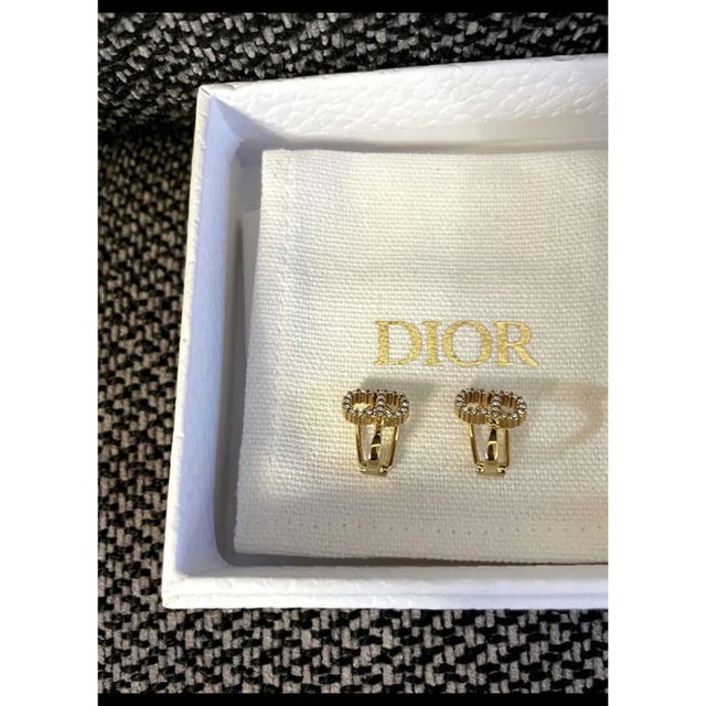 dior イヤリング