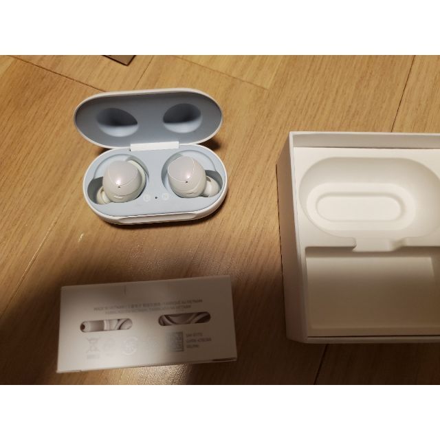 未開封新品 サムスン GALAXY Buds+ plus 完全ワイヤレスイヤホン