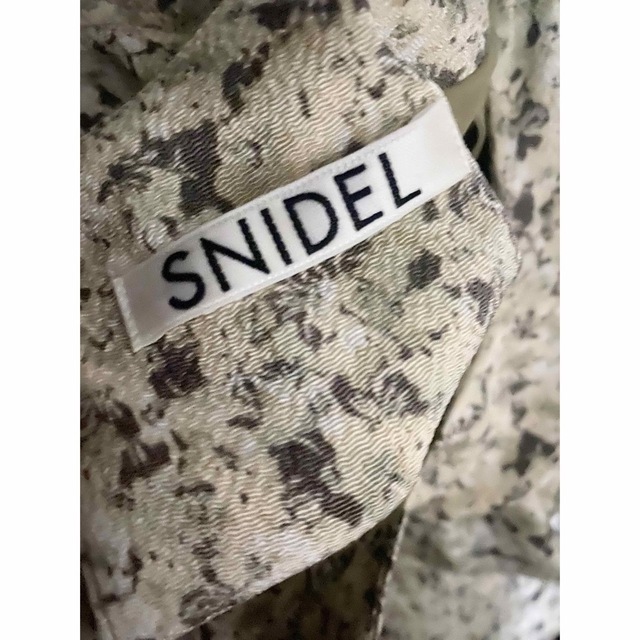SNIDEL(スナイデル)のバリエーションマーメイドプリントワンピース snidel レディースのワンピース(ロングワンピース/マキシワンピース)の商品写真