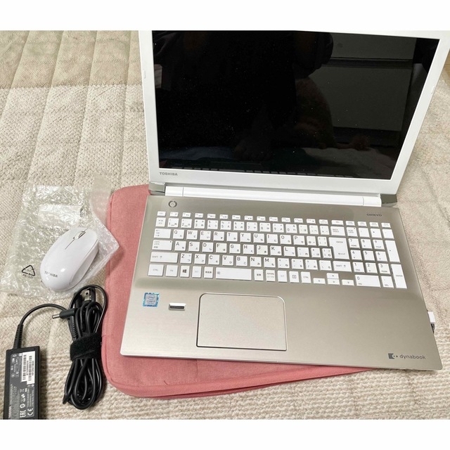 美品 TOSHIBA dynabook Y6 Core i3 8GB 256GB-