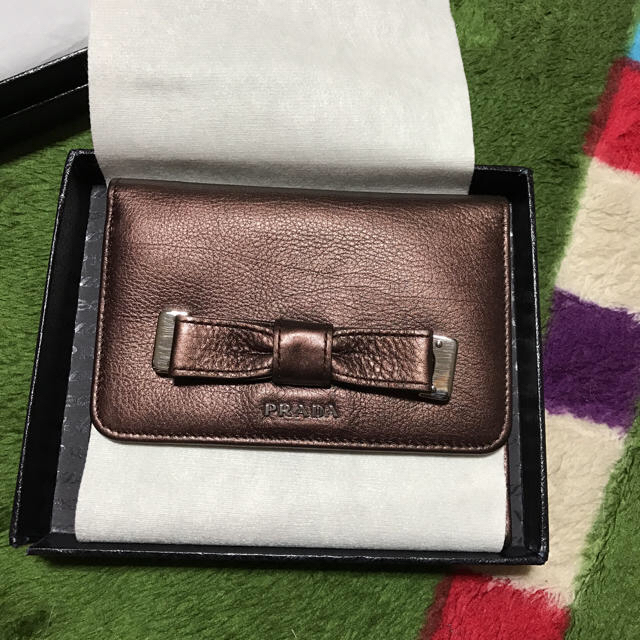 PRADA(プラダ)のプラダ ケースつき ブラウン 財布 少し擦れあり 新品 レディースのファッション小物(財布)の商品写真