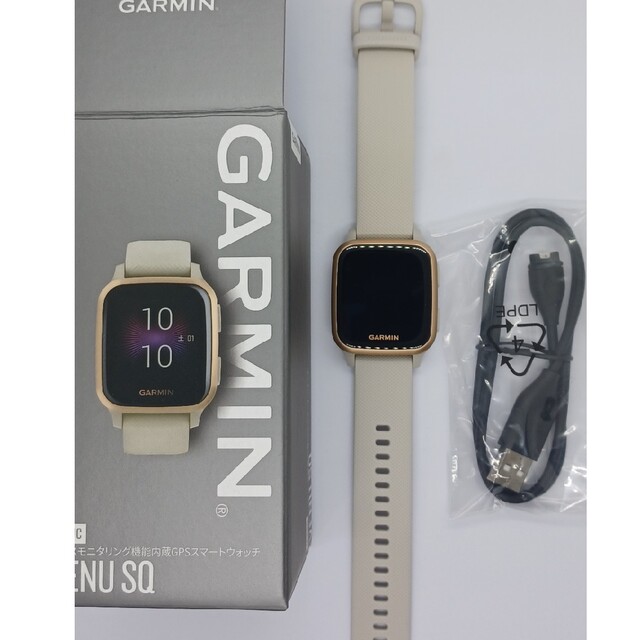 GARMIN(ガーミン)の1日のみ着用美品★ガーミン　GARMIN VENU SQ MUSIC ゴールド スポーツ/アウトドアのトレーニング/エクササイズ(トレーニング用品)の商品写真