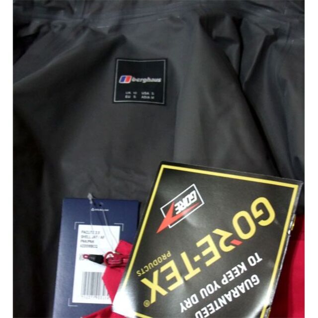 berghaus(バーグハウス)のBERGHAUS レディース ゴアテックス ジャケット Mサイズ 合羽 レイン レディースのジャケット/アウター(ナイロンジャケット)の商品写真