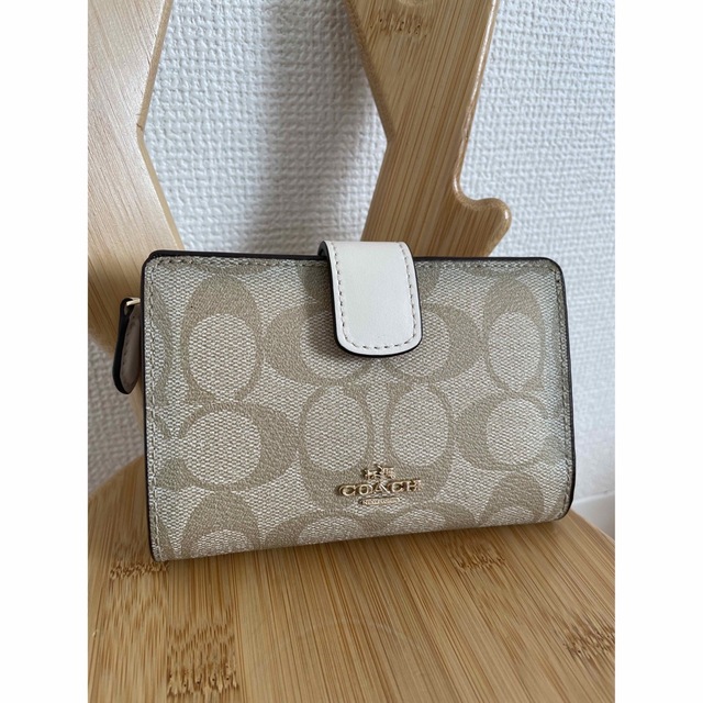 最高級のスーパー COACH コーチ折財布 ホワイト×ベージュ ユニセックス