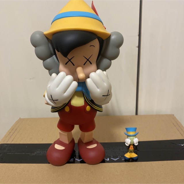 KAWS PINOCCHIO & JIMINY CRICKET  エンタメ/ホビーのフィギュア(その他)の商品写真