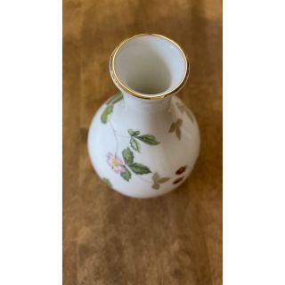 ウェッジウッド(WEDGWOOD)のWedgwood ワイルドストロベリー　フラワーベース　一輪挿し(花瓶)