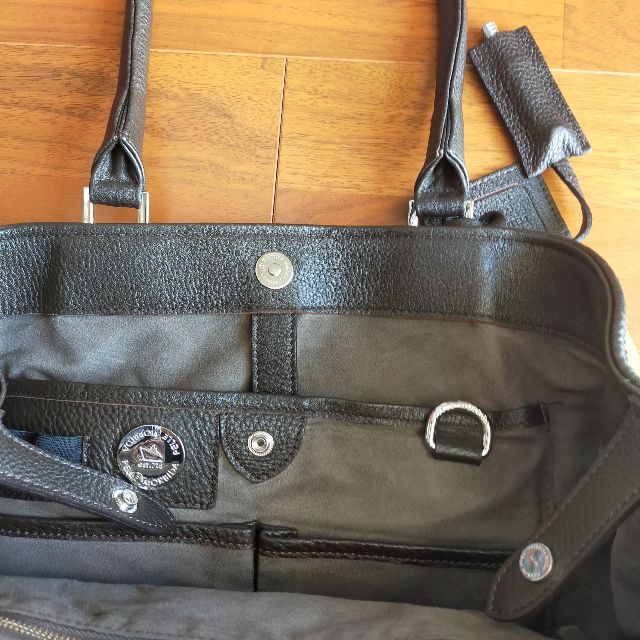 PELLE MORBIDA - PELLE MORBIDA ペッレモルビダ スウェードレザー