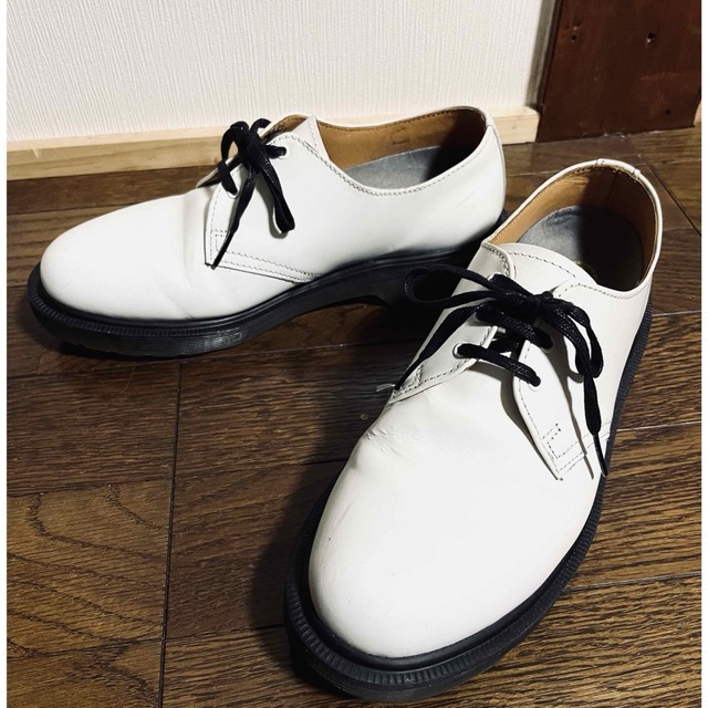 値下げ　ドクターマーチン　Dr.Martens  ホワイト　3ホール　UK5