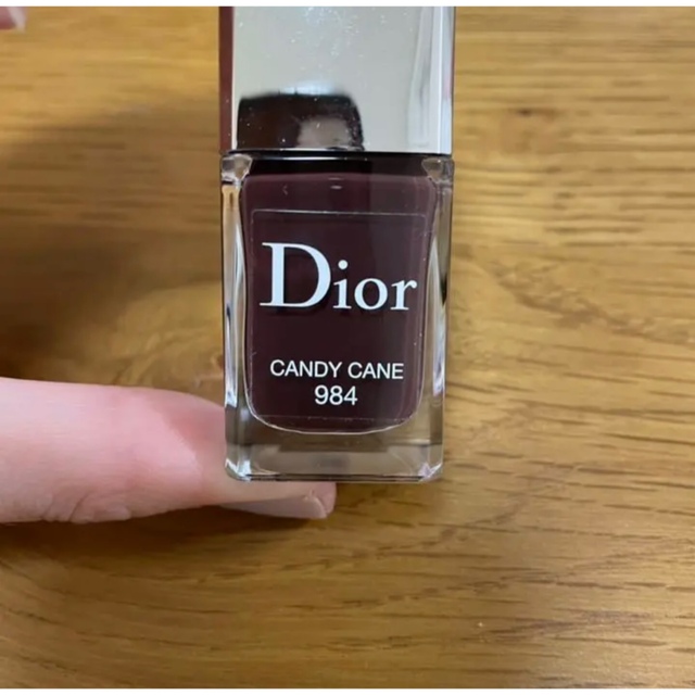 Dior(ディオール)の再値下げ【美品】Dior ネイルポリッシュ 984★限定色 コスメ/美容のネイル(マニキュア)の商品写真