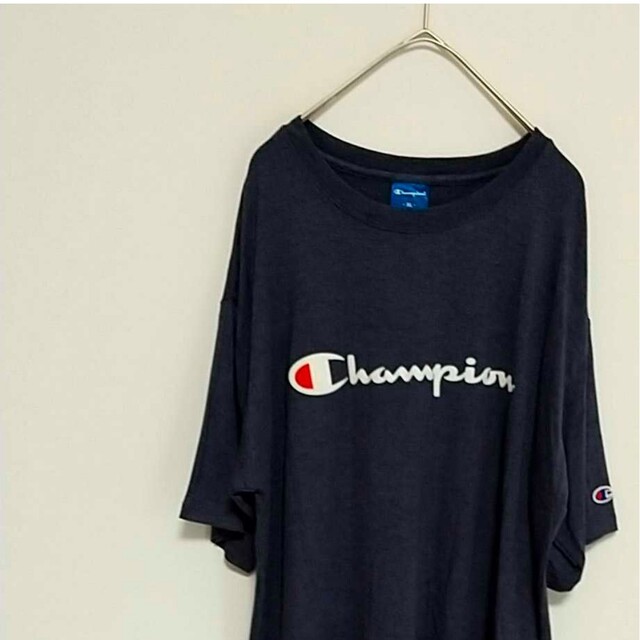 Champion(チャンピオン)のチャンピオン　champion　tシャツ　半袖 紫　パープル　ビッグロゴ メンズのトップス(Tシャツ/カットソー(半袖/袖なし))の商品写真