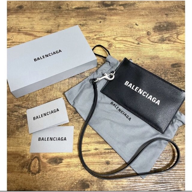 【返品?交換対象商品】 Balenciaga(バレンシアガ) キーリングウォレット　財布　スマホケース