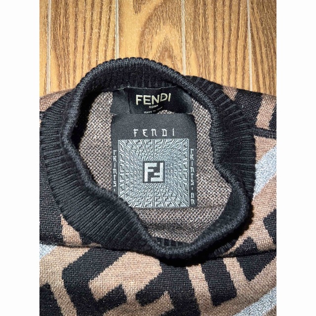 FENDI(フェンディ)の確実正規品　希少　FENDI ズッカ柄　セーター　ニット　サイズ44 メンズのトップス(ニット/セーター)の商品写真