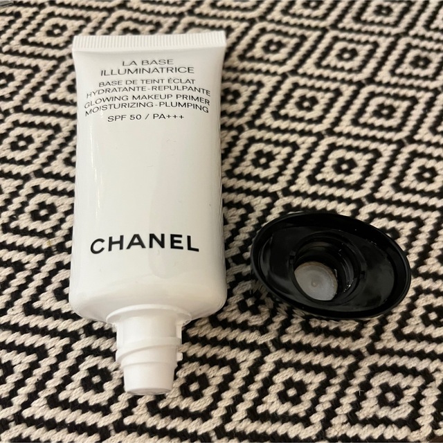 chanel la base illuminatrice glowing makeup primer