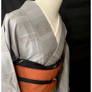 ⁡ 〈麻の葉模様の手織り紬〉SALE トール　織り出し　仕付付き未使用品 (着物)