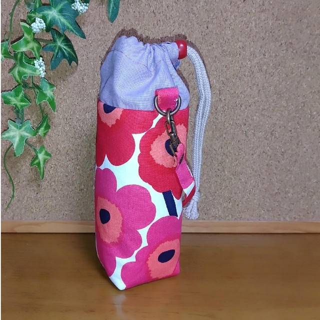 marimekko(マリメッコ)のjyuさま専用　マリメッコ　トート&ペットボトルカバー ハンドメイドのファッション小物(バッグ)の商品写真