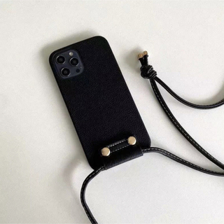 iPhone11ケース　ショルダー　ブラック　黒　革ケース　肩がけ　紐付き(iPhoneケース)